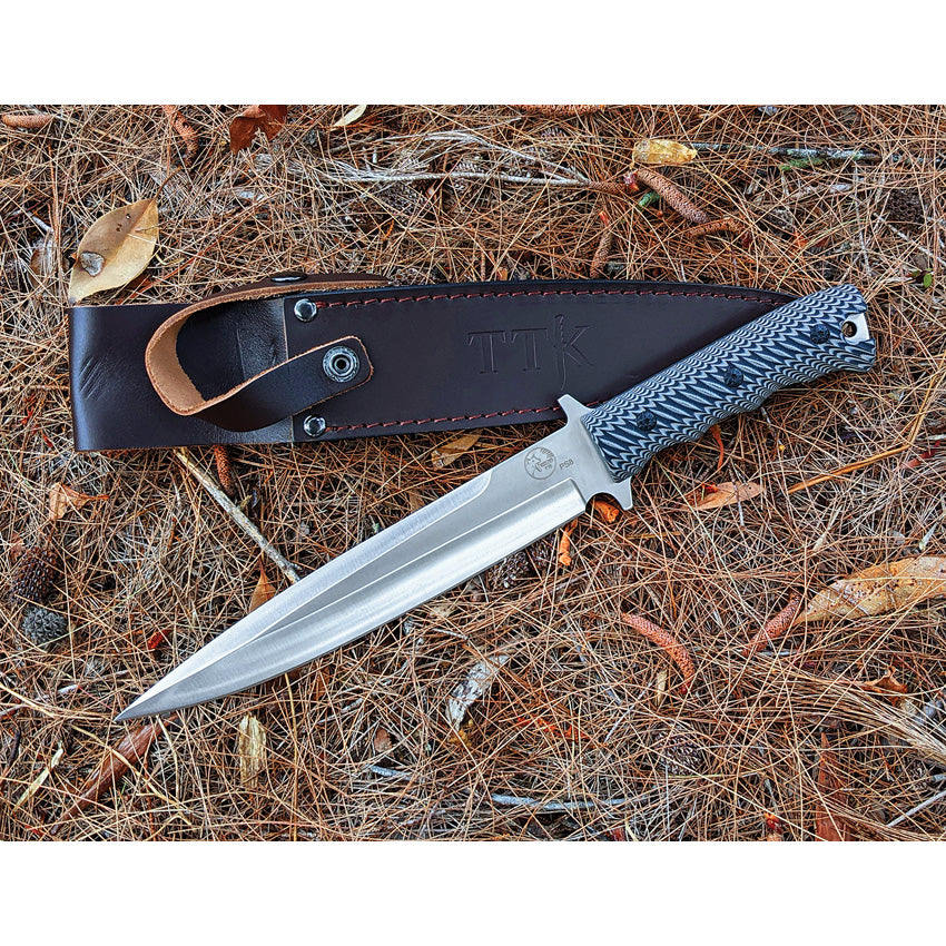 P8 Pig Sticker Black - TTKP8