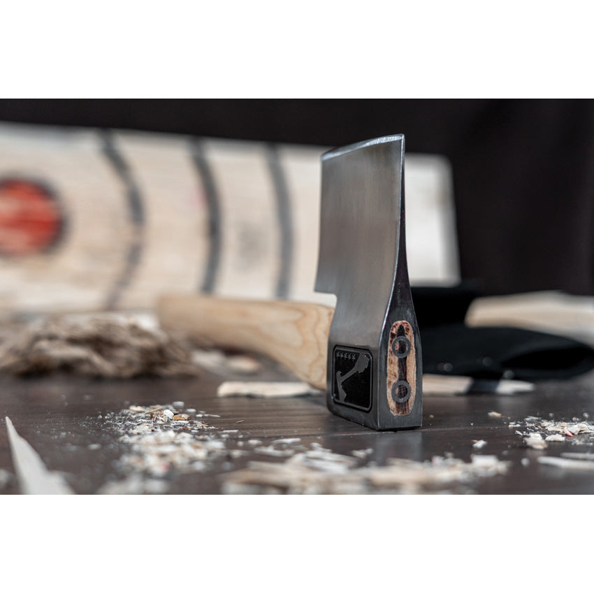 The Butcher Throwing Axe - WATL003